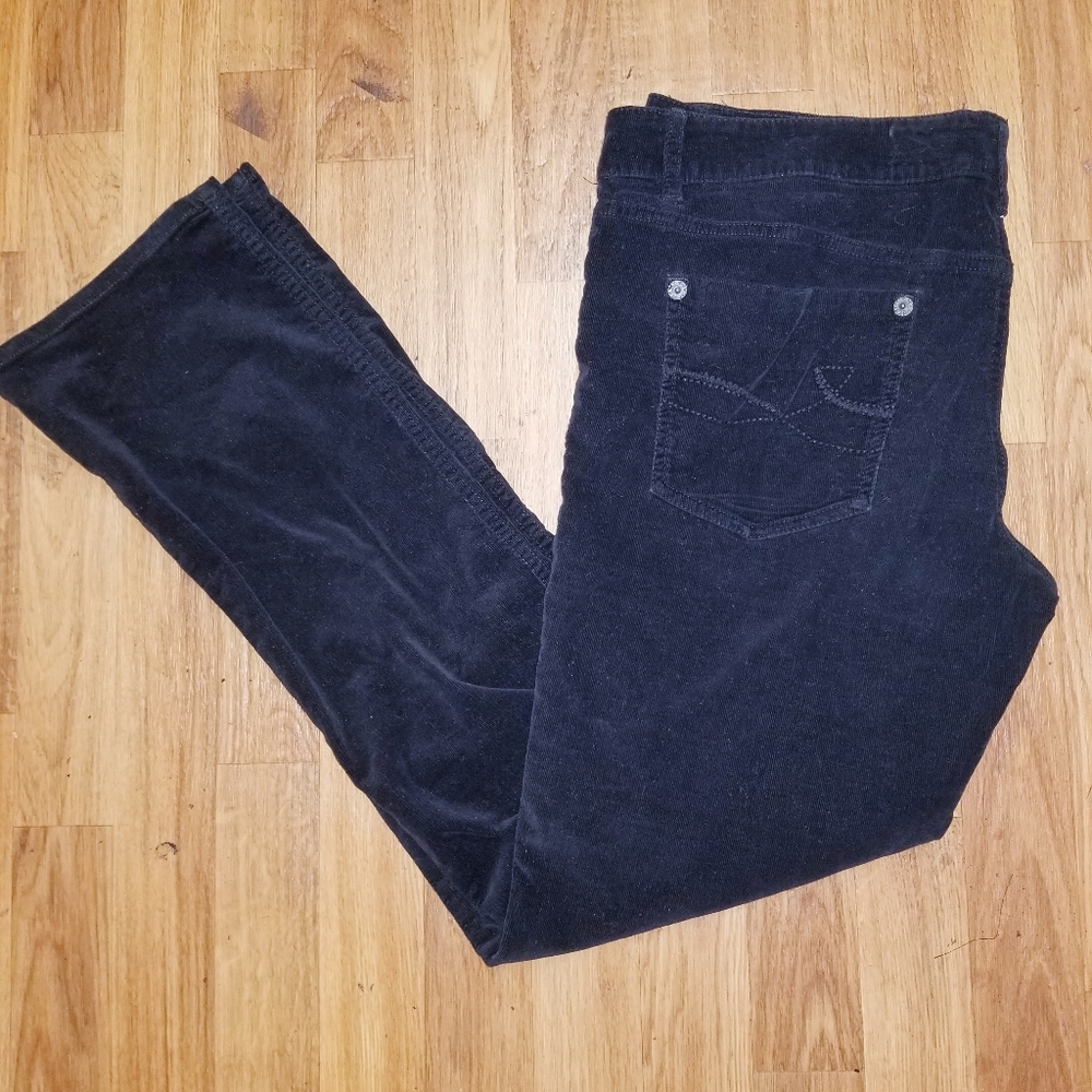 DKNY sz 14 pants, fine Corduroy black